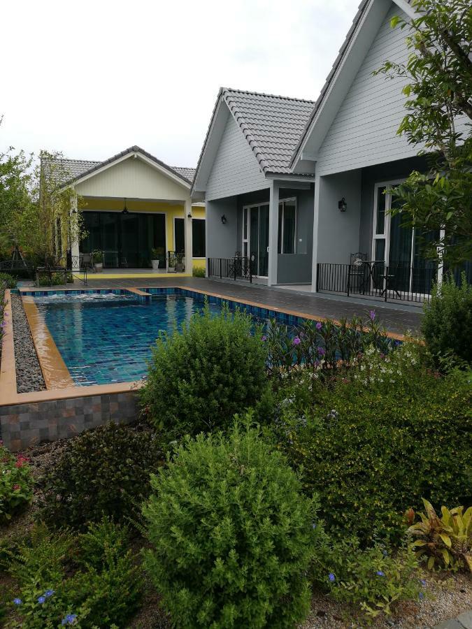Hotel Baan Phurit Khaoyai Pak Chong Exterior foto