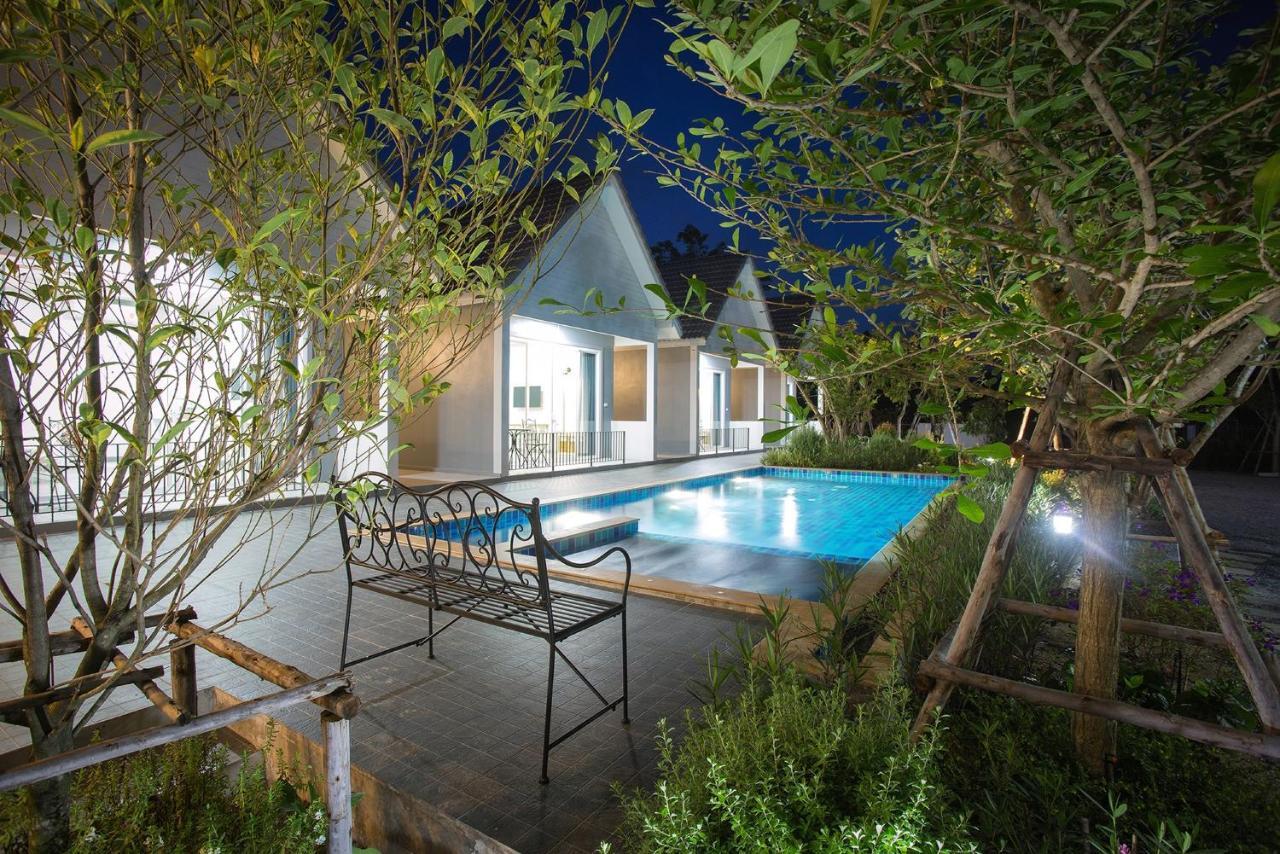Hotel Baan Phurit Khaoyai Pak Chong Exterior foto